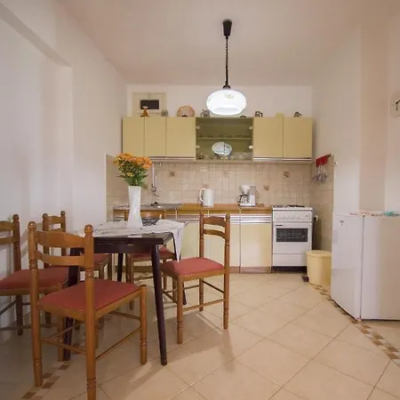 Andrea Apartment